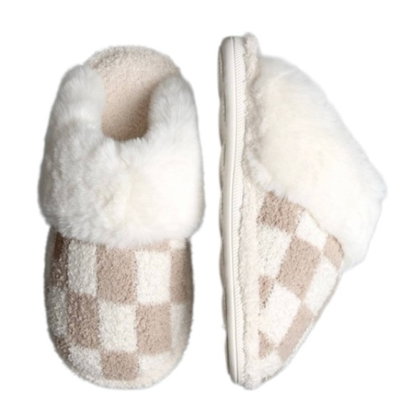 Checkers Faux Fur Cuff Indoor Mule Slippers M/L (Women 8-10, Men 7-9) - Picture 2 of 3